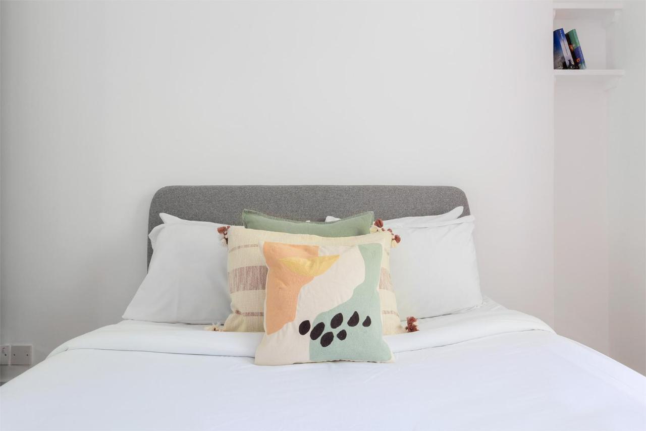 Beautiful 2 Bedrooms Apartment In Knightsbridge ロンドン エクステリア 写真